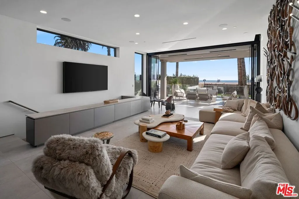 938 940 Palisades Beach Road, Santa Monica, California 90403 home-pic-9